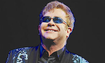 Elton John faz shows no Brasil  