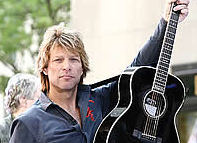Bon Jovi rene Paul McCartney e Roger Waters em festa 