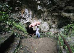 Ibama fecha cavernas em trs parques de SP 