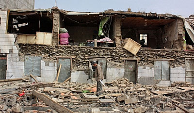 Terremoto deixa 617 mortos na China