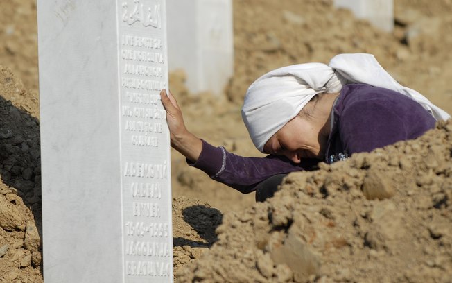 Holanda tem responsabilidade em 300 mortes em Srebrenica, diz corte