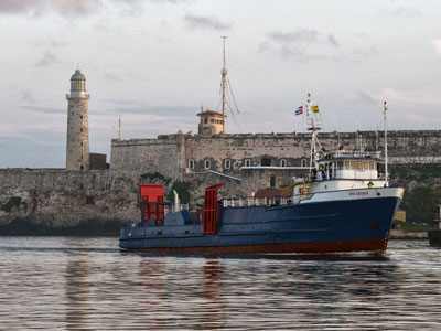 Cuba recebe 1 barco com ajuda e encomendas de Miami em 50 anos
