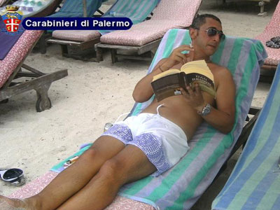 Itlia prende chefe da mfia que vivia em praia de luxo em Bali