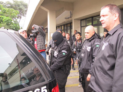 Polcia Civil prende PMs suspeitos de roubo 