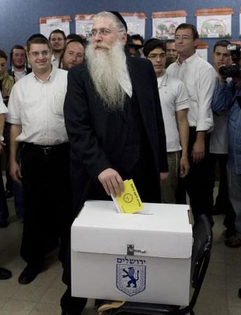 Israel comparece s urnas para eleies municipais 