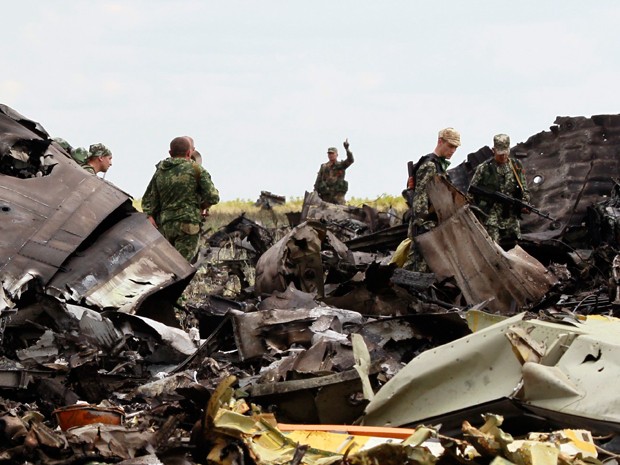 Poroshenko promete resposta a separatistas por morte de 49 soldados