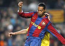 Ronaldinho volta, e Bara se classifica