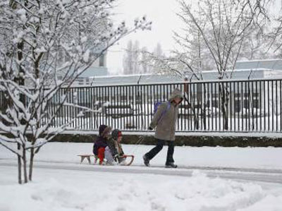 Moscou tem recorde de neve para abril: 65 centmetros  