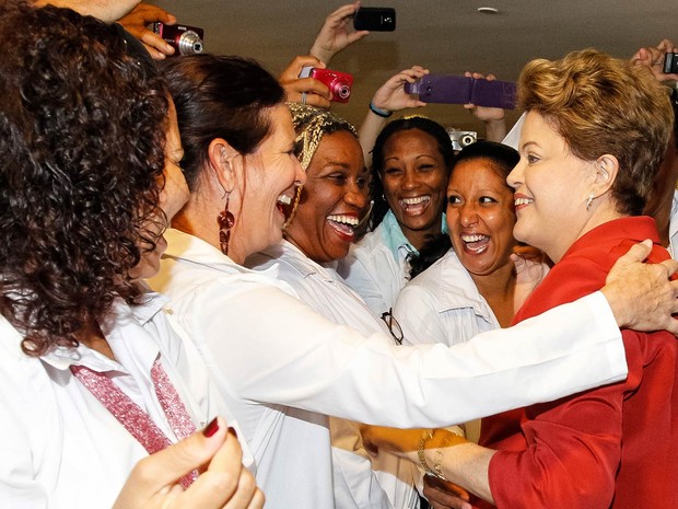 Dilma sanciona lei do Mais Mdicos em cerimnia no Planalto