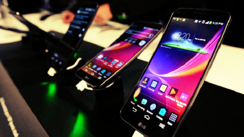 Vendas de smartphones sobem 49% no 3o trimestre, diz IDC
