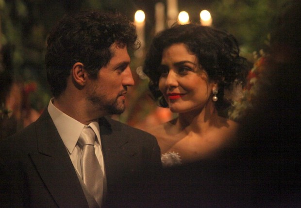 Letcia Sabatella e Fernando Alves Pinto se casam em cerimnia intimista