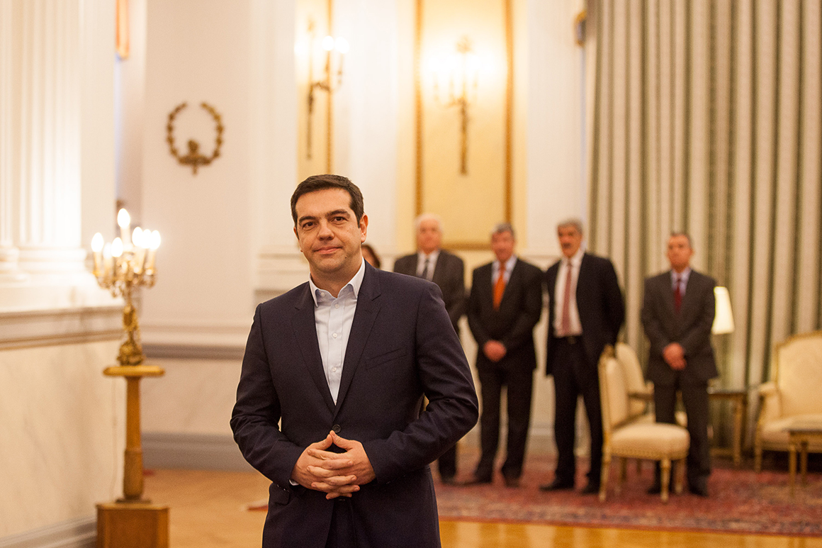 Alexis Tsipras prepara-se para negociaes duras com a UE