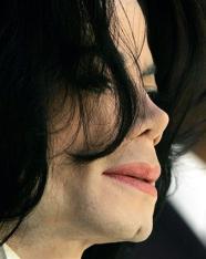Msica indita de Michael Jackson  divulgada