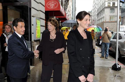 Polcia investiga rumores de infidelidade mtua entre Sarkozy e Carla Bruni