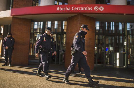 Estao de Atocha evacuada devido a ameaa de bomba