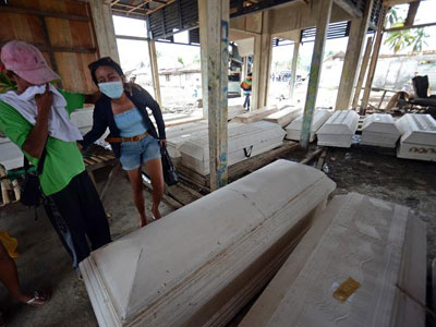 Filipinas declaram estado de calamidade aps tufo Bopha