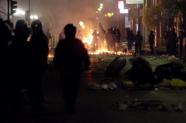 Polcia enfrenta manifestantes em Npoles 