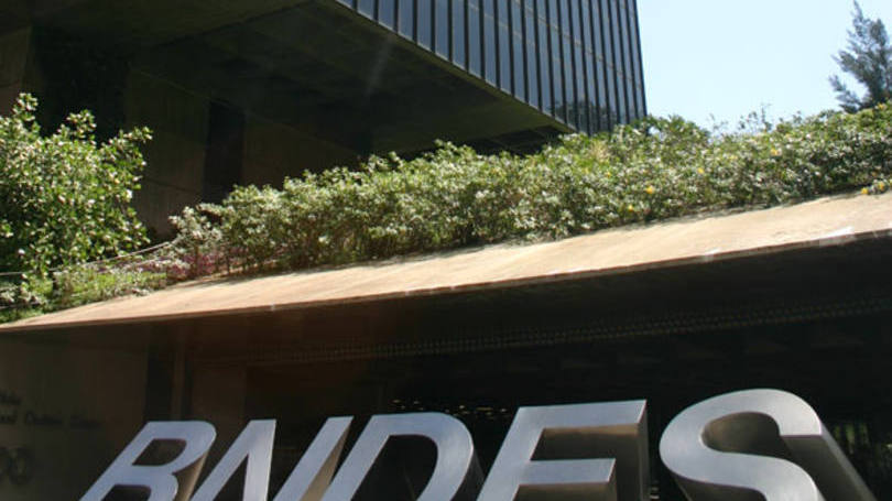 BNDES enfrenta greve de servidores de 24h por reajuste