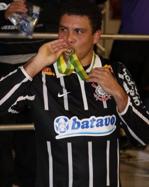 Presidente do Corinthians promete supertime para 2010