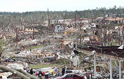 Tornados matam mais de 200 pessoas no EUA