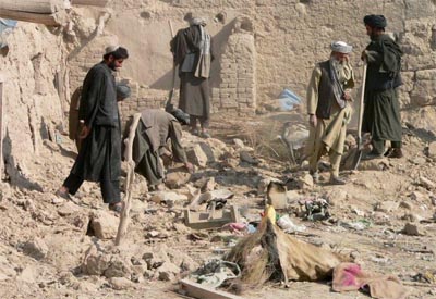 Ataque dos EUA no Afeganisto mata civis em casamento