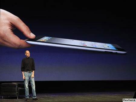 Apple vende 500 mil iPad2 e esgota tablet no primeiro fim-de-semana
