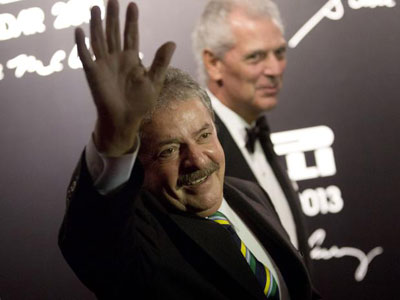 Empresrio italiano premia Lula em evento em So Paulo  
