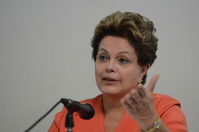 Dilma critica bloqueios em estradas: 