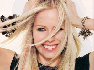 Avril Lavigne cantar na China pela primeira vez em agosto
