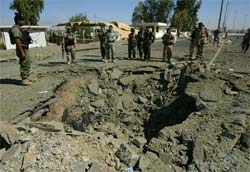 Homem-bomba mata 16 policiais e recrutas no Iraque