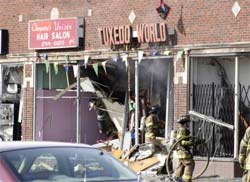 Ao menos nove ficam feridos em exploso em shopping nos EUA 