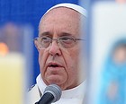 Papa pede que cristos combatam o materialismo em 1 missa 