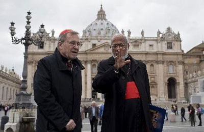 Conclave comear entre segunda e quarta-feira, diz Lombardi