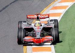Hamilton larga na pole do GP da Austrlia