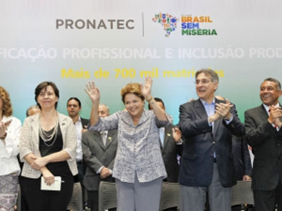 Brasil no negocia sade, diz Dilma em evento em Uberlndia