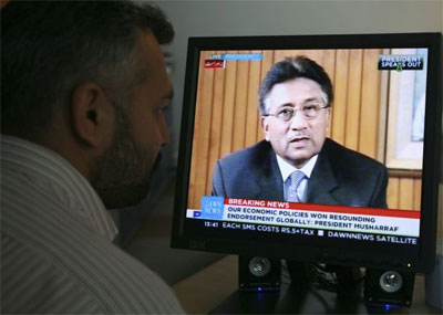 Pervez Musharraf renuncia  presidncia do Paquisto
