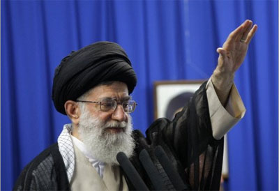 Khamenei afirma que povo escolheu quem desejava e exige fim dos protestos