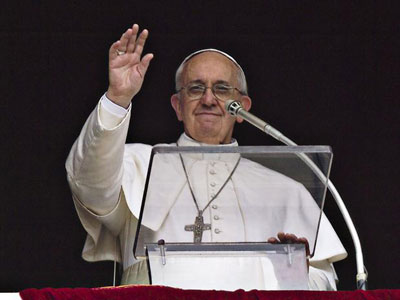 Papa Francisco pede que a f crist se reflita no comportamento  