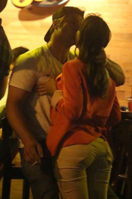 Ex-BBB Diego Alemo, depois de revival com Nicole Bahls, troca beijos de tirar o flego com outra morena