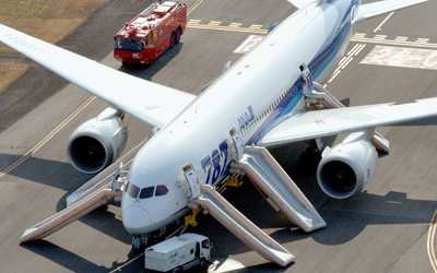 Boeing 787 faz pouso de emergncia no Japo aps registrar p