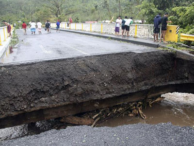 Pacfico Sul: passagem de ciclone causa destruio em Samoa 