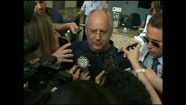 Renato Duque, ex-diretor da Petrobras, deixa carceragem da P