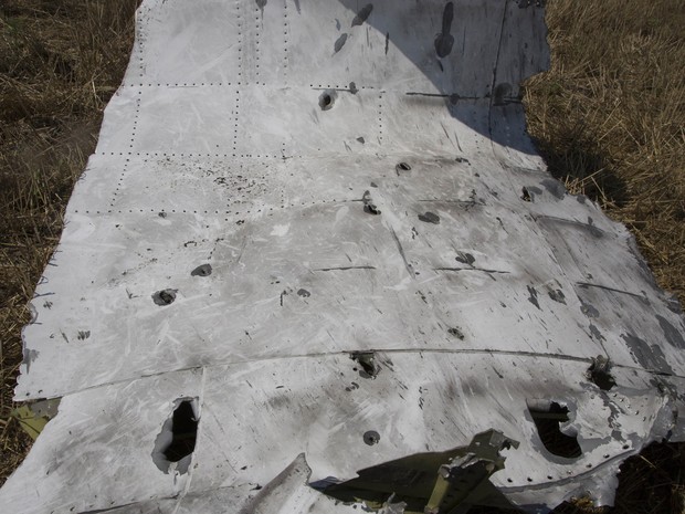 Voo MH17 caiu aps descompresso ligada a uma forte exploso