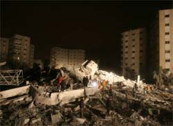 Bombardeios de Israel matam 20 na Faixa de Gaza 