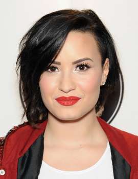 Demi Lovato entra em lista de celebridades que lutam contra 