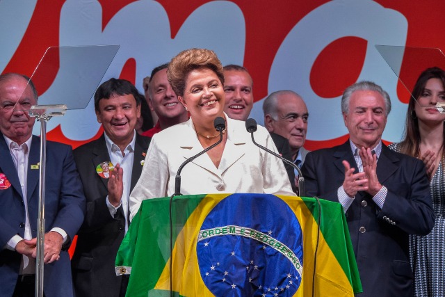 TSE aprovou com ressalvas contas da campanha de Dilma