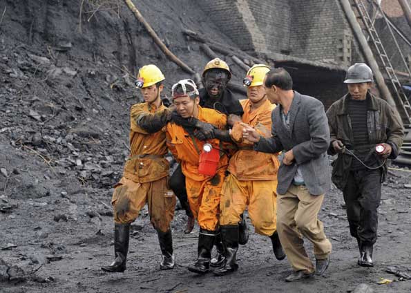Incndio em mina de carvo mata 24 na China