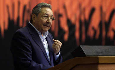 Ral Castro defende partido nico como proteo contra os EUA