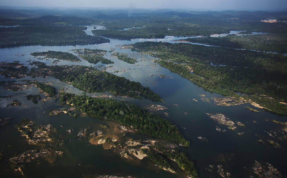 Usina hidreltrica de Belo Monte divide as opinies em Altamira