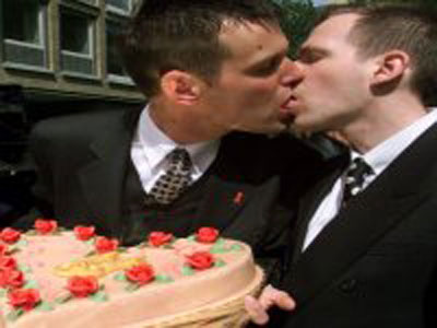 Deciso do CNJ obriga cartrios a fazer casamento homossexual